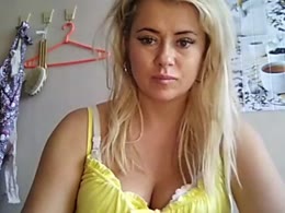 sekscam van AmandaFlirt is nu live